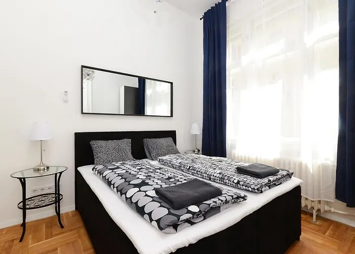 Apartament Akacfa 7 Two Bedroom *