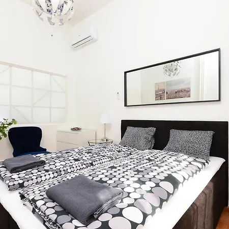 Lägenhet Akacfa 7 Two Bedroom Budapest
