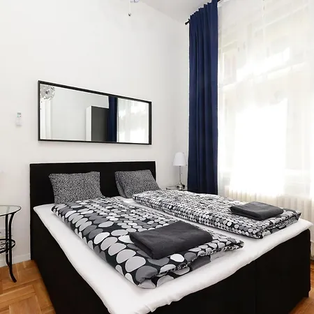 Apartamento Akacfa 7 Two Bedroom *