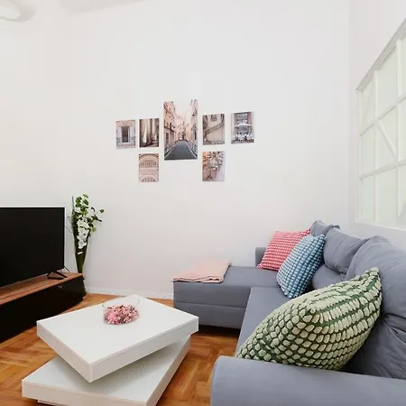 Akacfa 7 Two Bedroom *